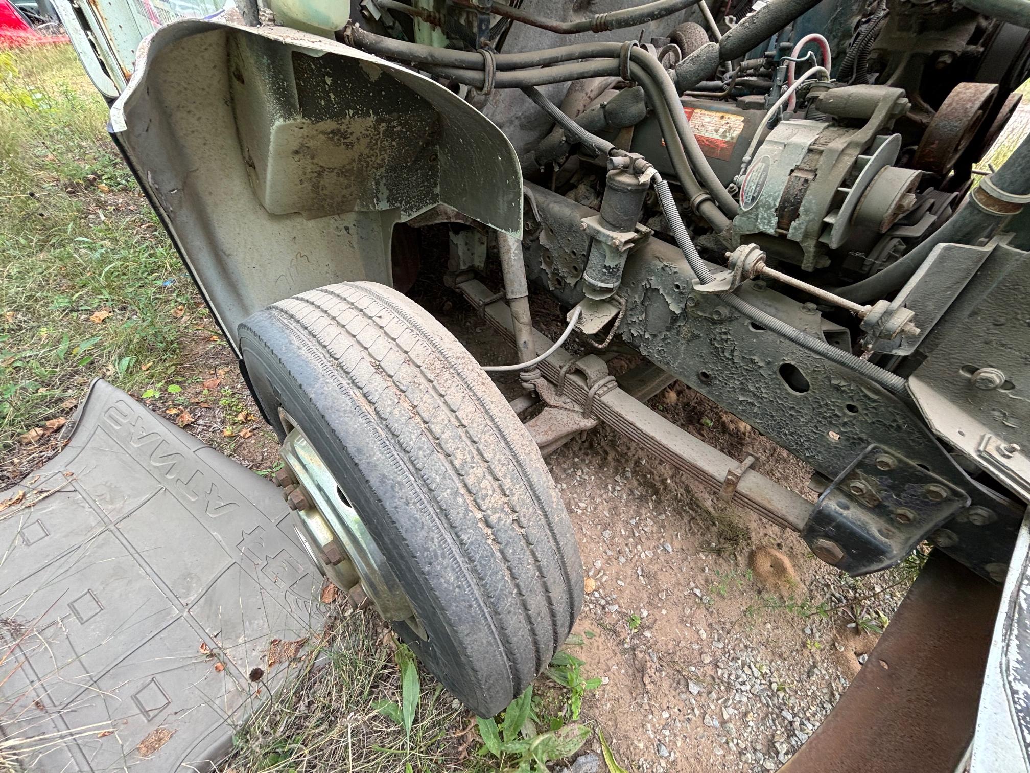 1997 INTERNATIONAL 4700 - Image 27